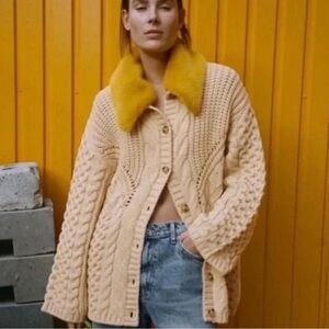 NWT: Zara Cable-knit Sweater 💛🏕️
